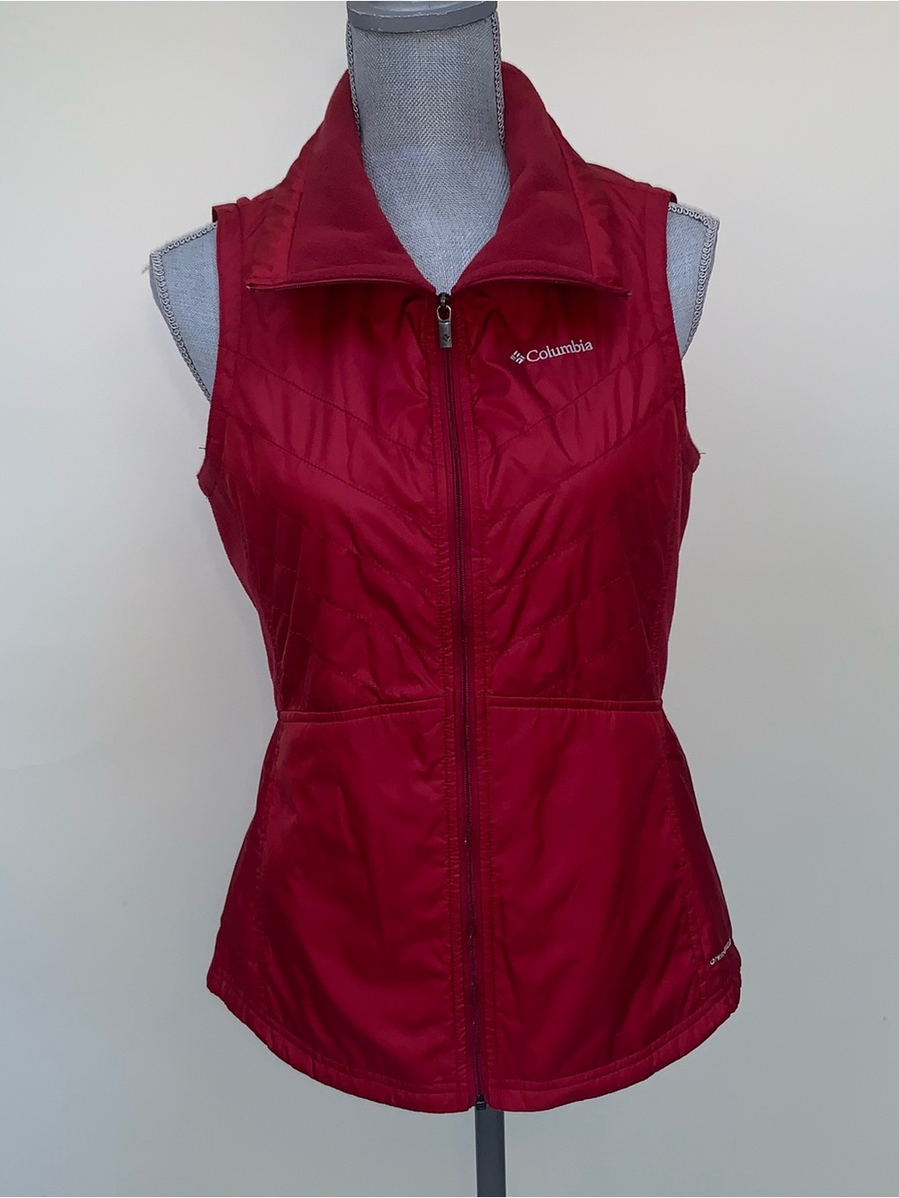 Columbia Women's Mix It Around Vest Women's Red Quilted Sz S Hiking Travel Zip